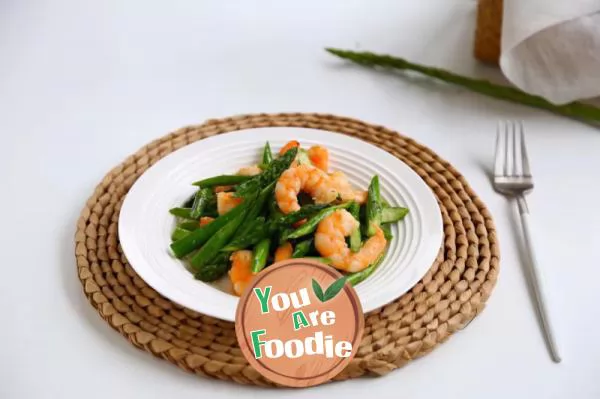 Shrimp with asparagus