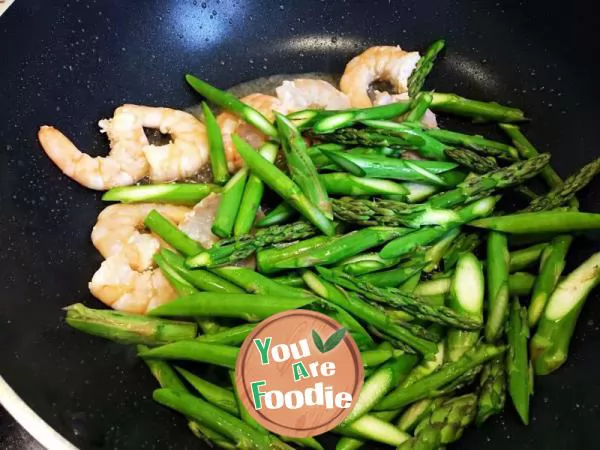 Shrimp with asparagus