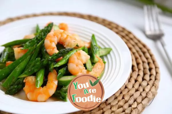 Shrimp with asparagus