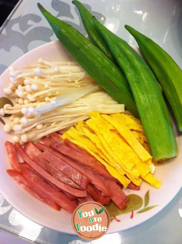 Fried ham and egg skin with okra