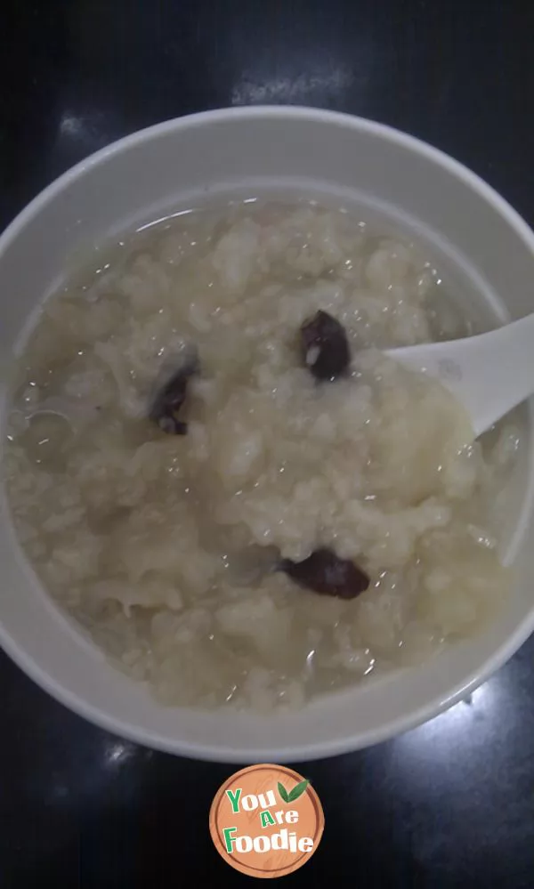 Red jujube and Tremella congee with rock sugar