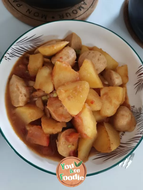 Braised potato with tomato