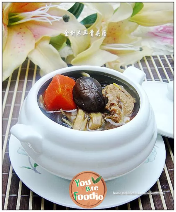 Golden needle and fungus bone soup