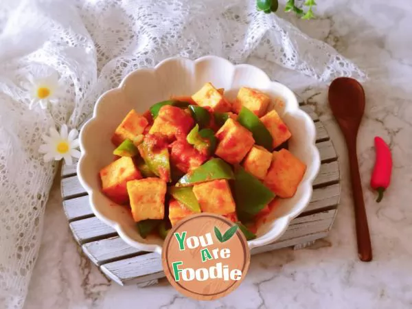 Fried Tofu with tomato and green pepper