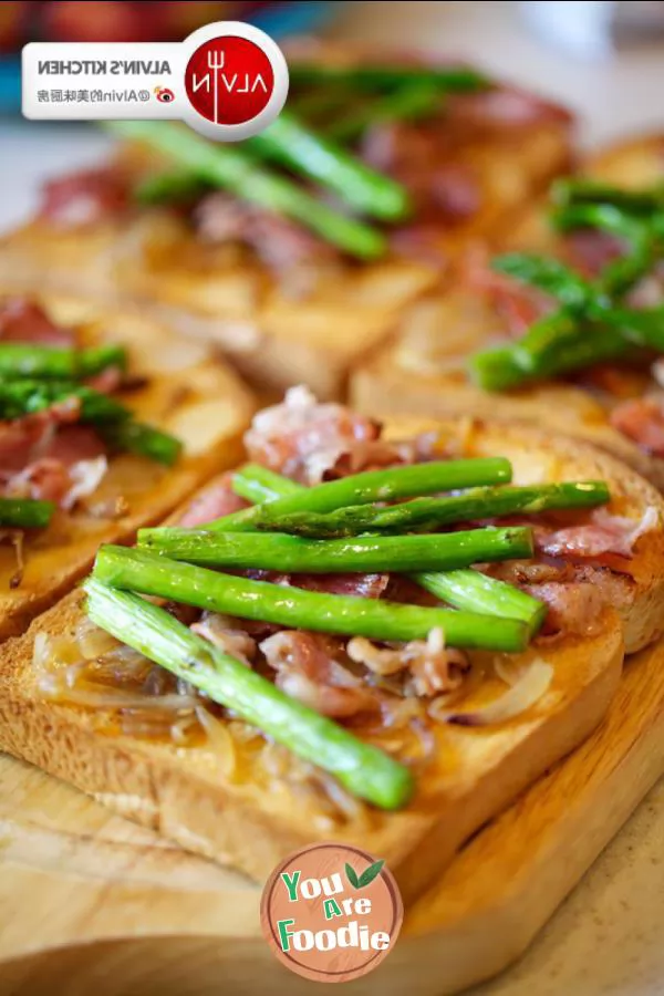 Toast pizza and carrot salad