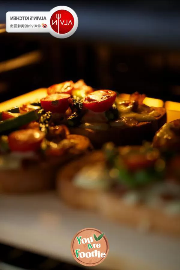 Toast pizza and carrot salad