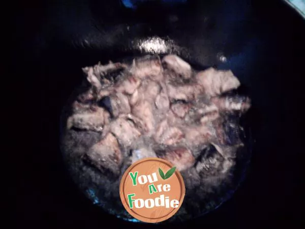 [fried saury with Laoganma]