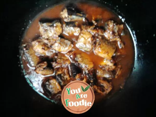 [fried saury with Laoganma]