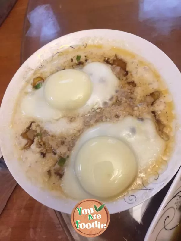 Steamed Meat Cake with Egg Yolk