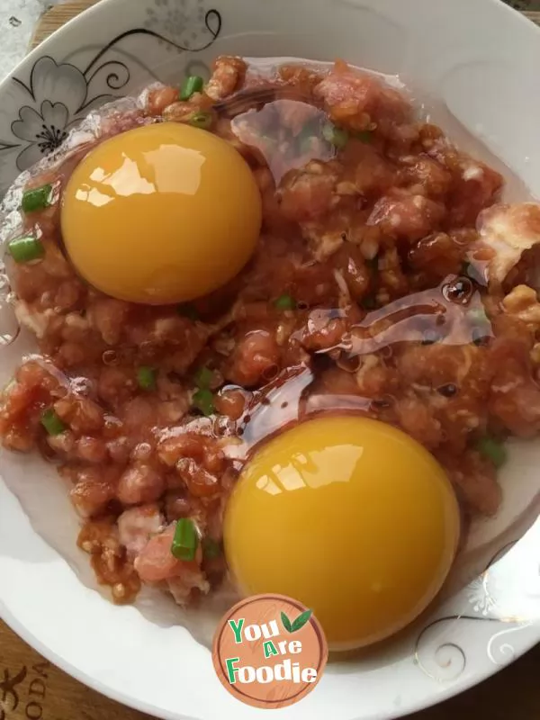 Steamed Meat Cake with Egg Yolk