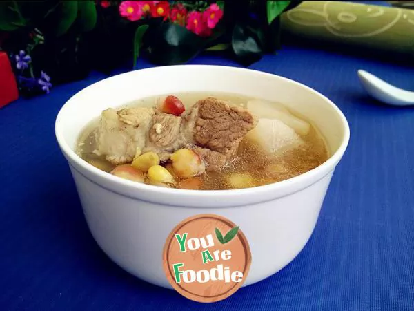 Pork ribs soup with radish