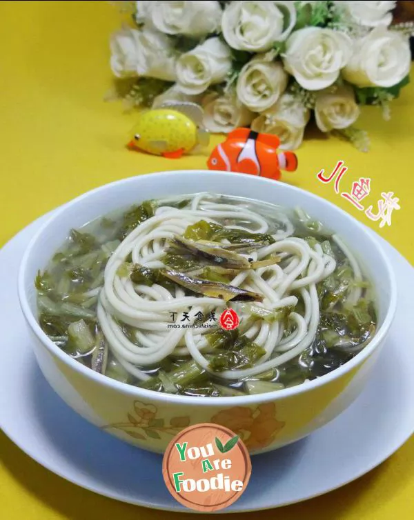 Noodle-soup-with-sea-snails-and-snow-vegetables