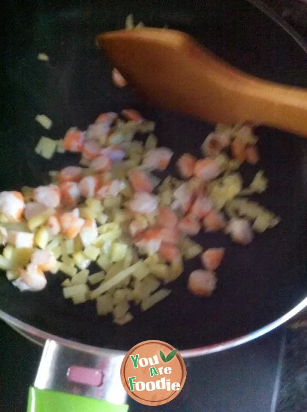 [counterattack of leftover rice] steamed rice with golden eggs