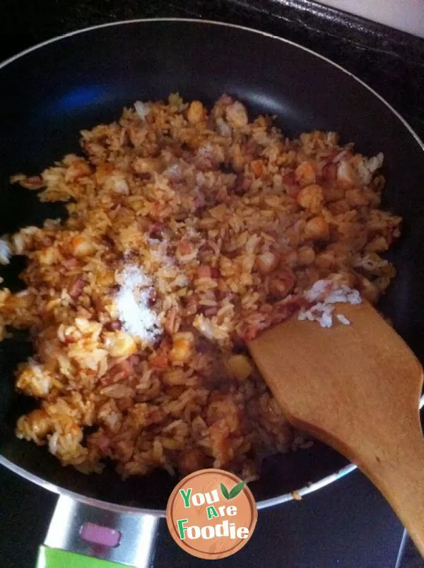 [counterattack of leftover rice] steamed rice with golden eggs