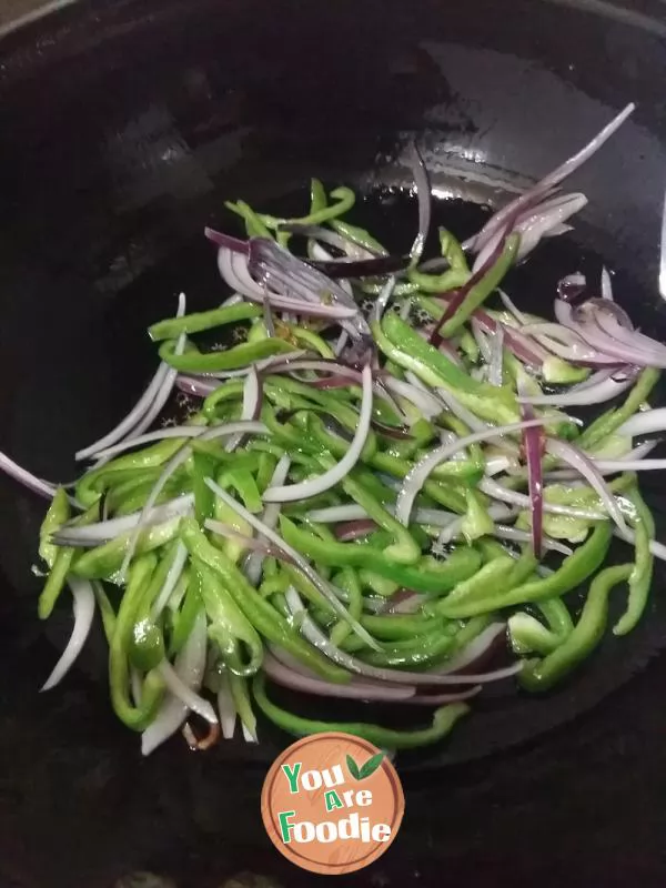 Cumin colored vegetable hollow noodles