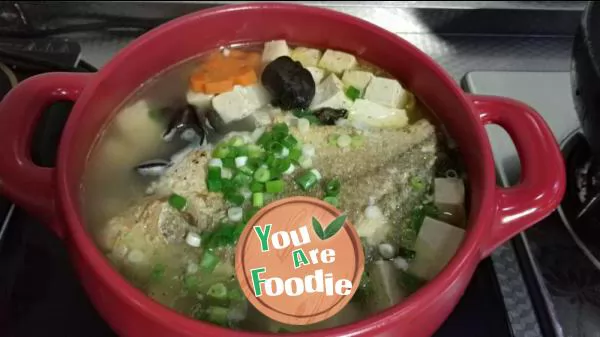 Stewed tofu with fish in casserole