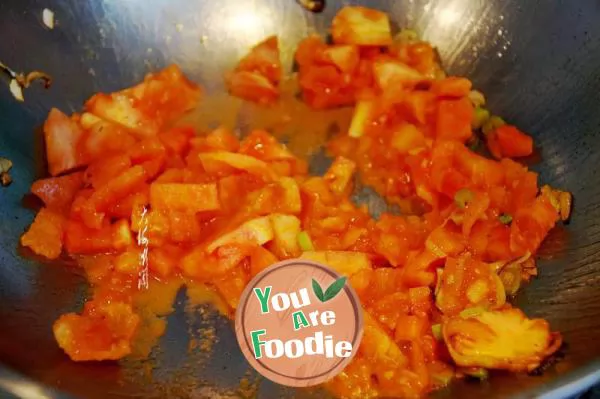 Fried egg with spicy tomato