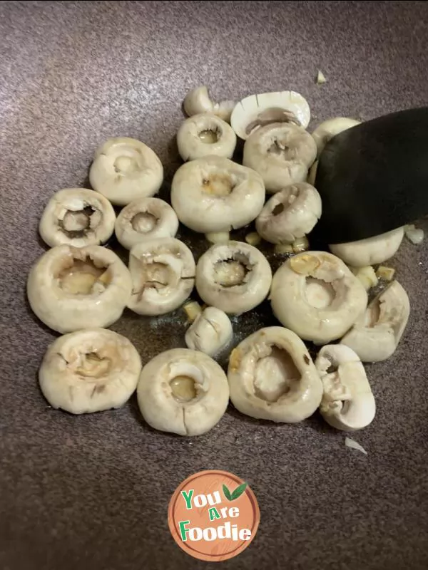 ? Braised mushrooms with sauce ?