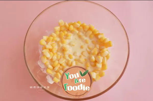Corn bean milk cream roll