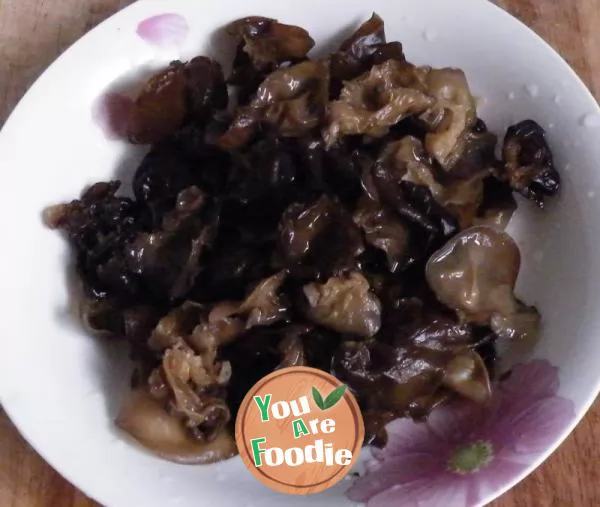 Fried meat with cauliflower and agaric