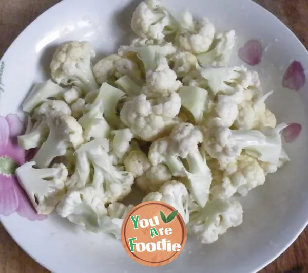 Fried meat with cauliflower and agaric