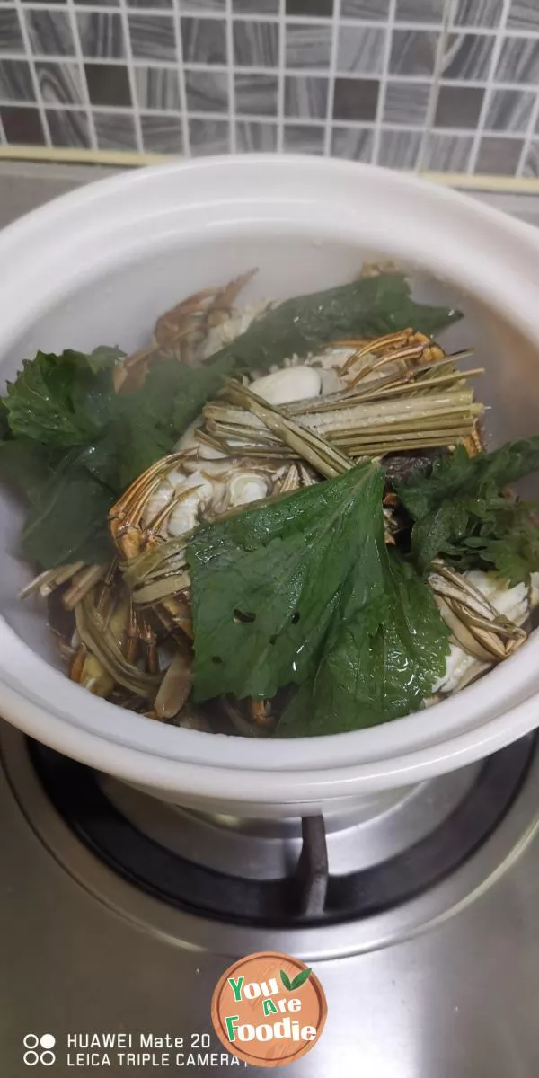 Baked hairy crab in yellow rice wine