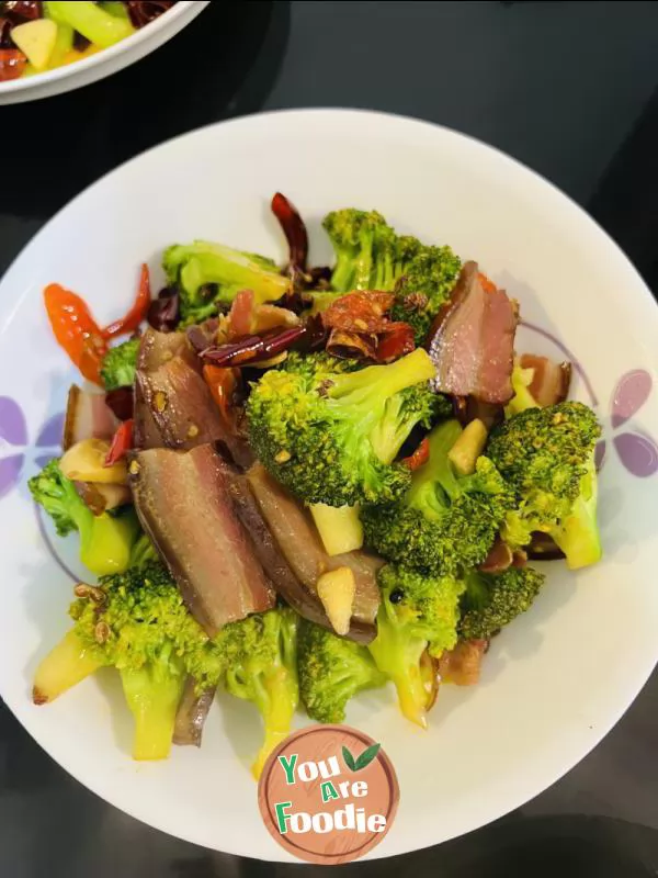 Fried broccoli with preserved pork