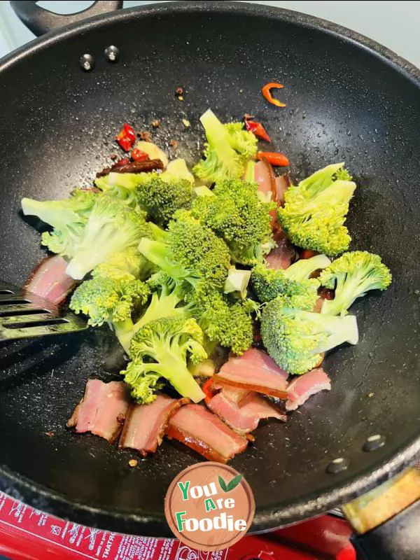 Fried broccoli with preserved pork