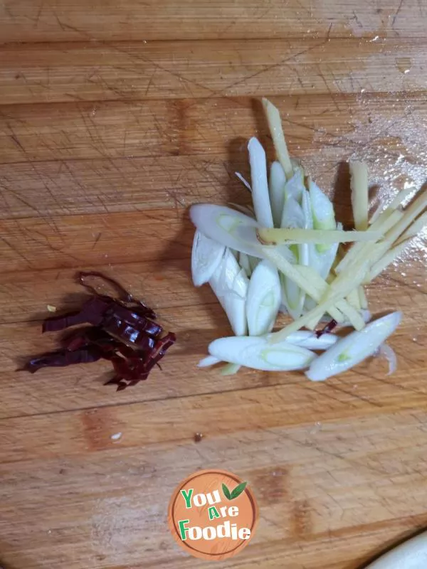 Stir-Fried Noodles with Vegetables shredded meat