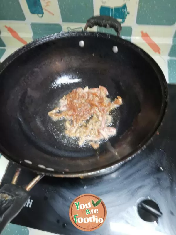 Stir-Fried Noodles with Vegetables shredded meat