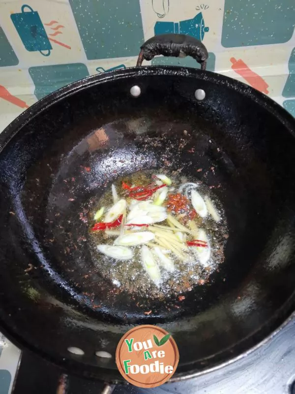 Stir-Fried Noodles with Vegetables shredded meat