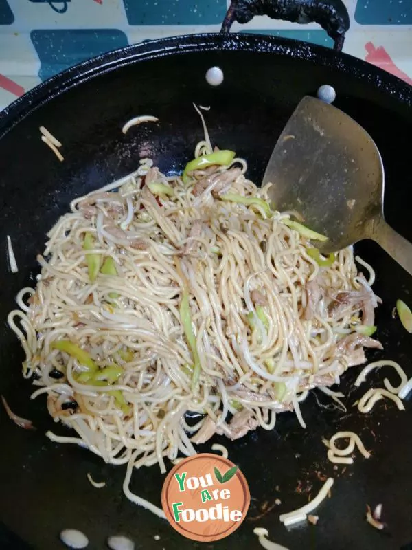 Stir-Fried Noodles with Vegetables shredded meat