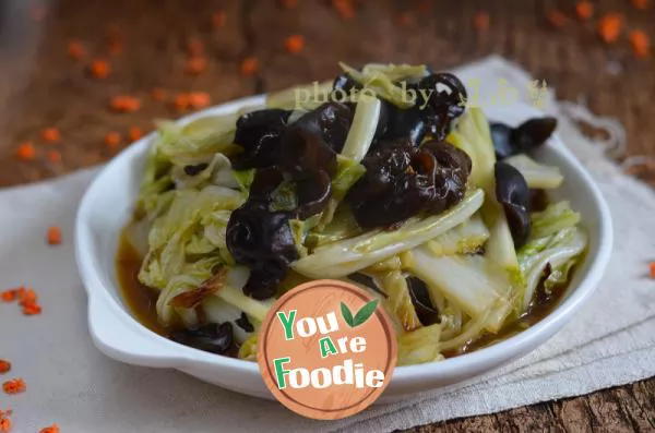 Stir fried cabbage with black fungus, health preserving vegetable in winter