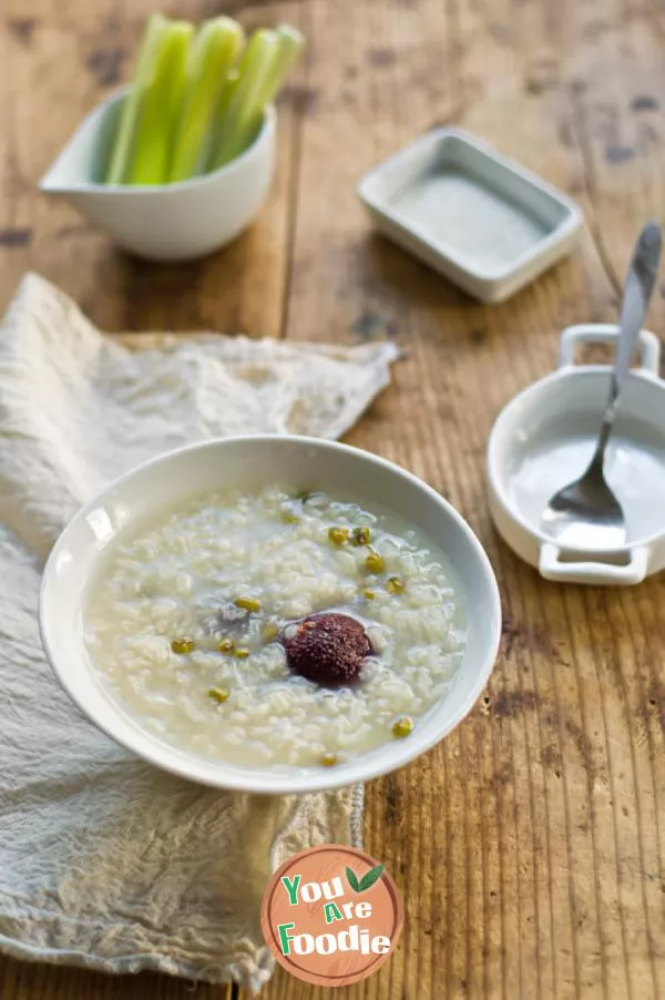 Red-Bayberry-and-mung-bean-porridge---anti-cancer-and-anti-oxidation