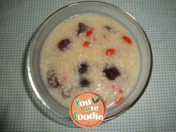 Sea cucumber millet porridge