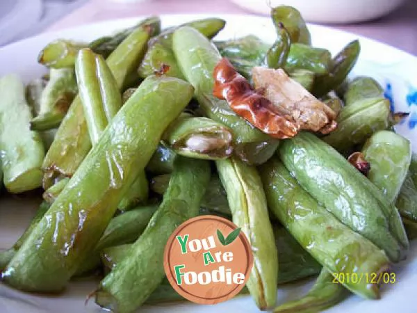 Dry-Fried-Green-Beans-with-Minced-Pork-and-Preserved-Vegetables