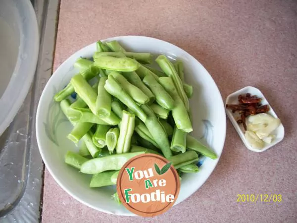 Dry-Fried Green Beans with Minced Pork and Preserved Vegetables