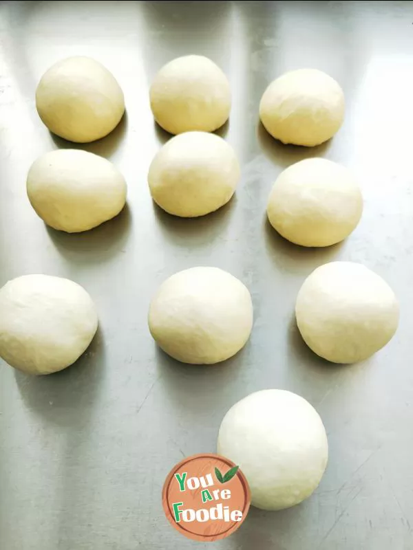 Steamed bun with coconut paste