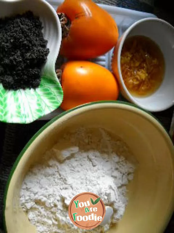 Persimmon cake with ginger juice