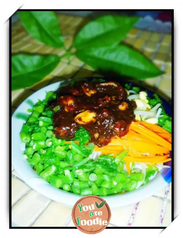 [fried-noodles-with-jam,-pattern-making]-fried-noodles-with-diced-meat-and-nuts