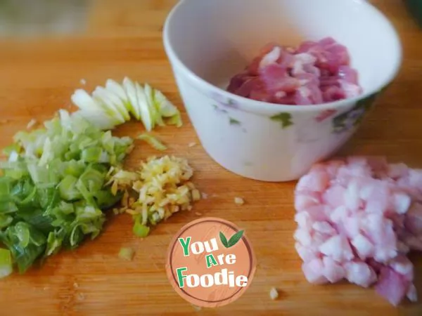 [fried noodles with jam, pattern making] fried noodles with diced meat and nuts