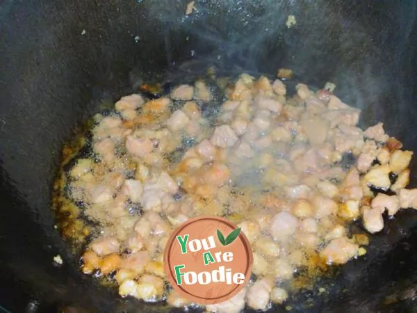 [fried noodles with jam, pattern making] fried noodles with diced meat and nuts