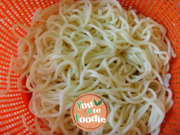 [fried noodles with jam, pattern making] fried noodles with diced meat and nuts
