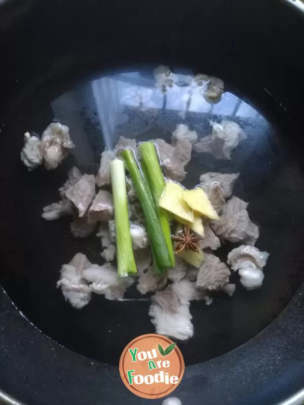 Stewed carrot with beef