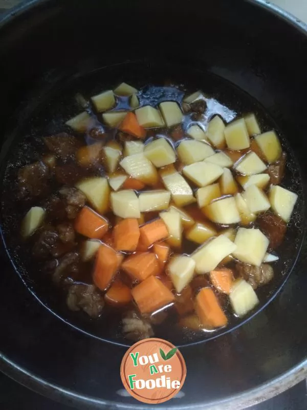 Stewed carrot with beef