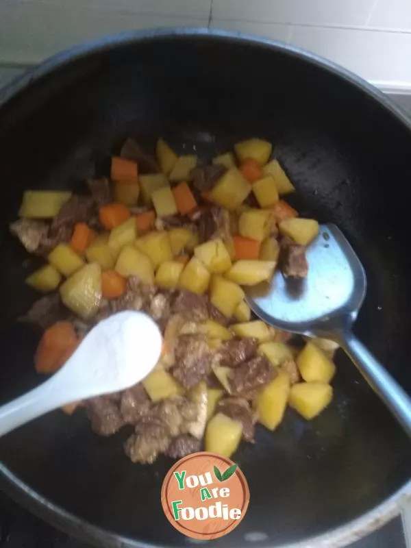 Stewed carrot with beef