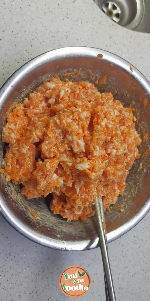 Fried carrot meatballs