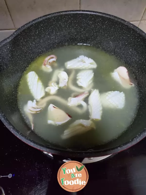 Mixed squid with cucumber