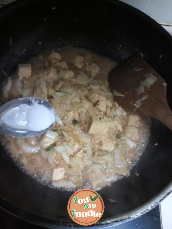 Stewed tofu with cabbage