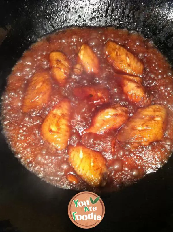 Chicken wings in red wine